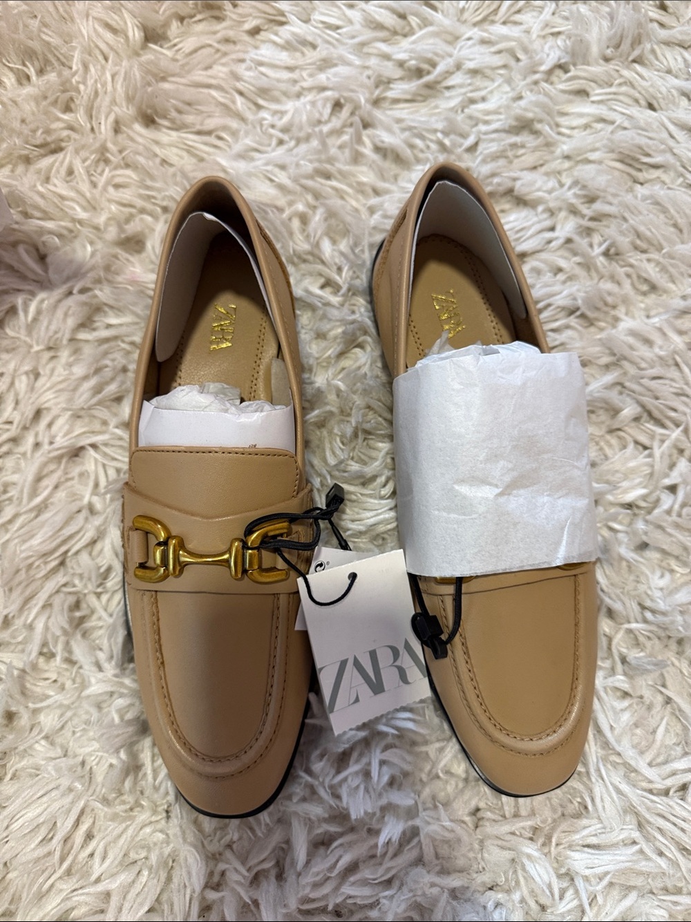 ZARA Leather beige loafers 2504/010/098